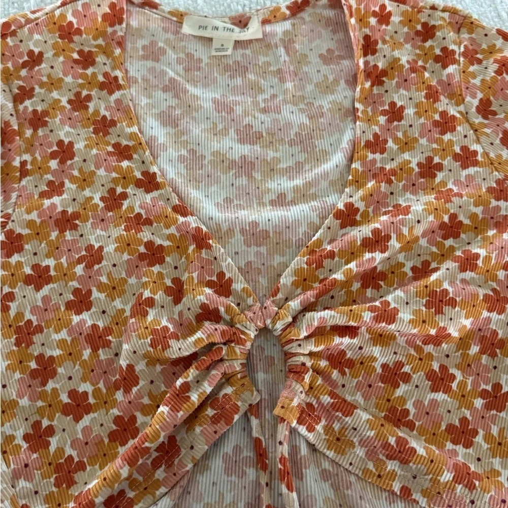 Floral Tie-Front‎ Crop Top